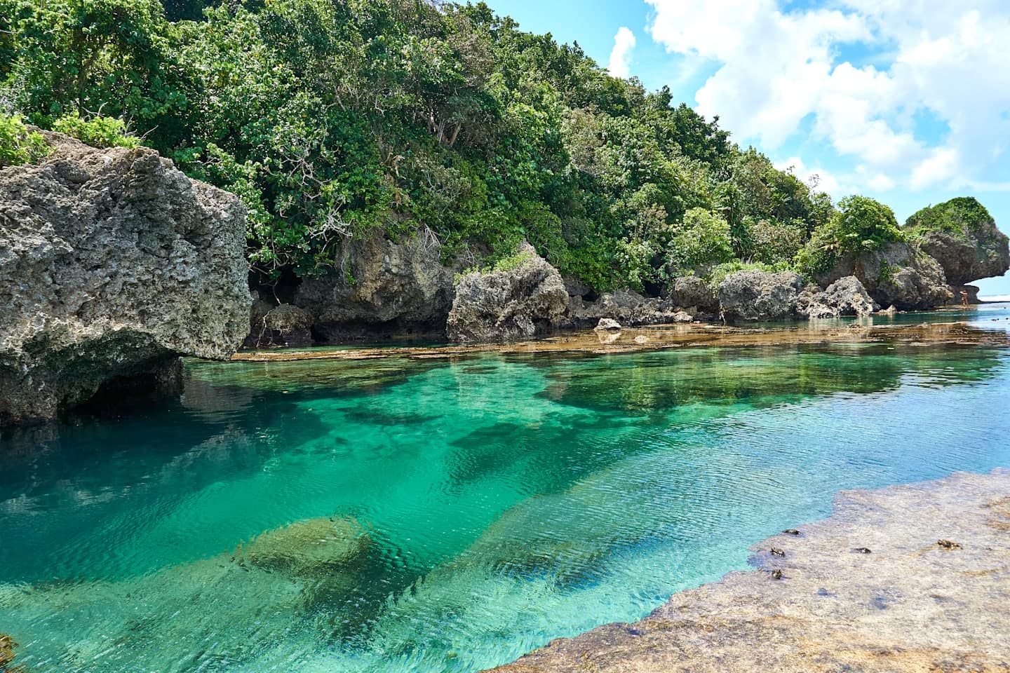 Magpupungko Rock Pools, Sugba Lagoon and white sand beaches on Siargao thumbnail